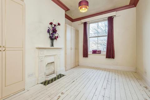 3 bedroom apartment for sale, Park Drive, Huddersfield
