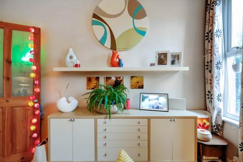 1 bedroom flat for sale, King Edward Road, Leyton, E10