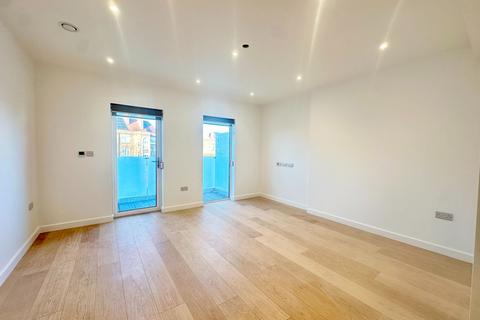 1 bedroom apartment to rent, London E2