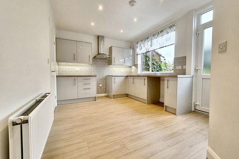3 bedroom end of terrace house to rent, Beanfield Avenue, Coventry, CV3