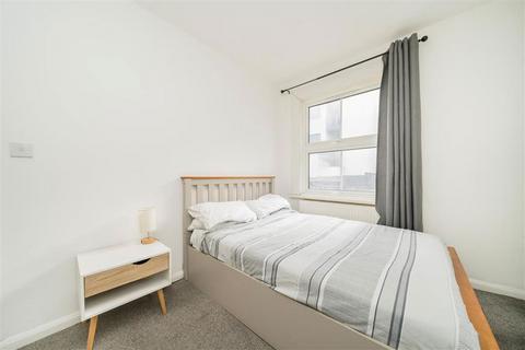 1 bedroom flat to rent, Preston Close, London SE1