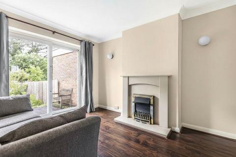 4 bedroom terraced house to rent, Lower Downs Road, Raynes Park, SW20