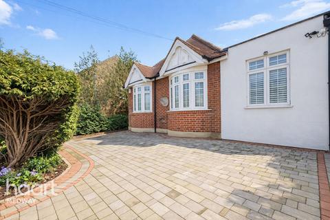 3 bedroom detached bungalow for sale, Second Avenue, Gillingham