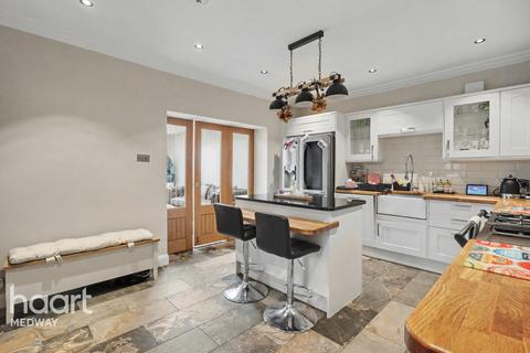 3 bedroom detached bungalow for sale, Second Avenue, Gillingham