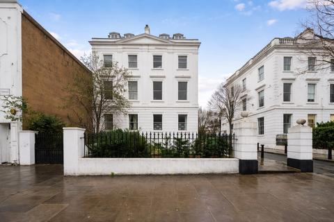 undefined, Crescent Grove, London