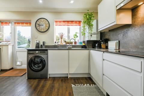 3 bedroom end of terrace house for sale, Queens Drive, Waltham Cross