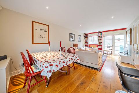 2 bedroom terraced house to rent, Merton Road, London, SW18