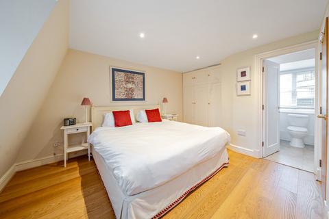 2 bedroom terraced house to rent, Merton Road, London, SW18