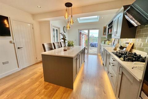3 bedroom detached house for sale, Standidge Drive, Hull
