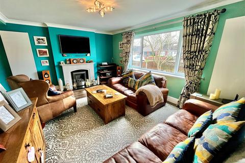 3 bedroom detached house for sale, Standidge Drive, Hull