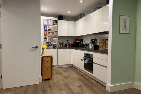 1 bedroom apartment for sale, Ascot House, 30 Mill Mead, Staines, TW18