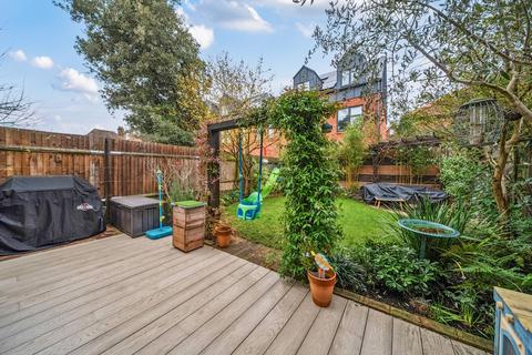 3 bedroom semi-detached house for sale, Campbell Close, London SW16