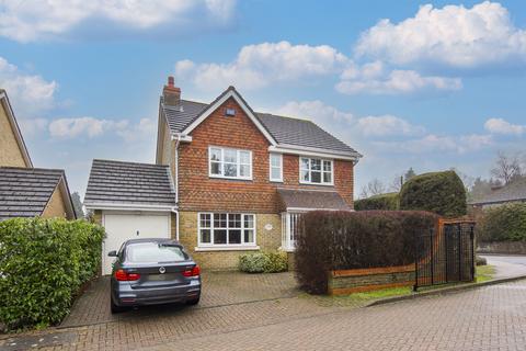 4 bedroom detached house for sale, Starfield, Crowborough