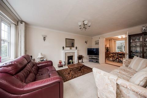 4 bedroom detached house for sale, Starfield, Crowborough