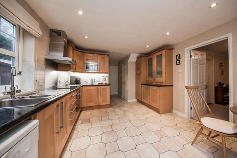4 bedroom detached house for sale, Starfield, Crowborough