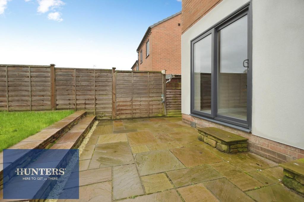 REAR GARDEN 04.jpg