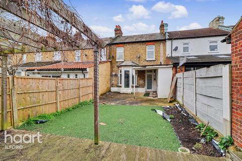 3 bedroom terraced house for sale, Betchworth Road, Ilford