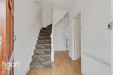 3 bedroom terraced house for sale, Betchworth Road, Ilford