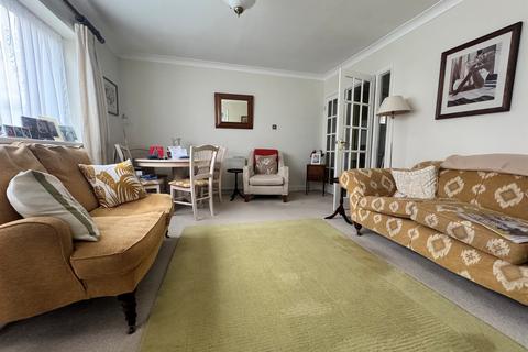 2 bedroom apartment for sale, London Road, Brentwood