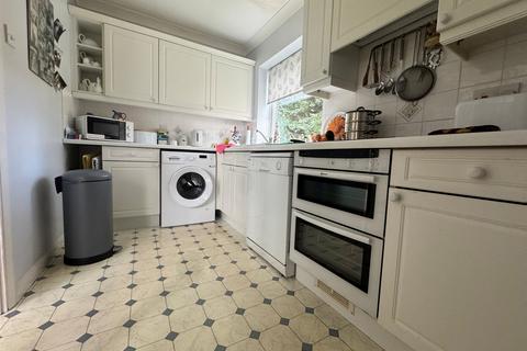 2 bedroom apartment for sale, London Road, Brentwood