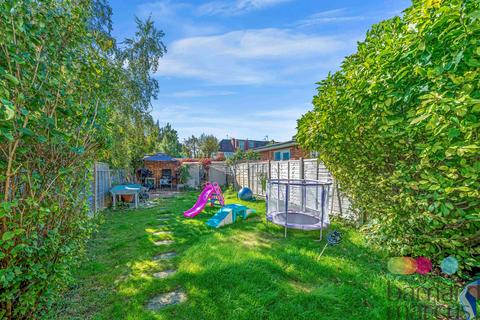 3 bedroom semi-detached house for sale, Finchley Park, London
