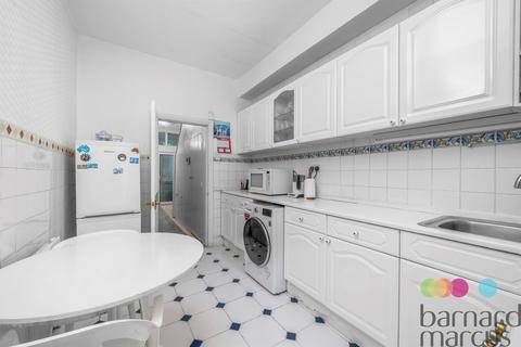 3 bedroom terraced house for sale, Grove Road, London