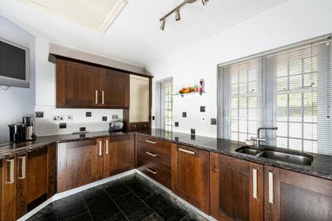 undefined, Little Horwood Manor, Little Horwood, Milton Keynes