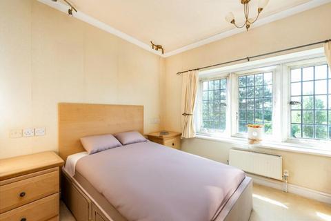 undefined, Little Horwood Manor, Little Horwood, Milton Keynes