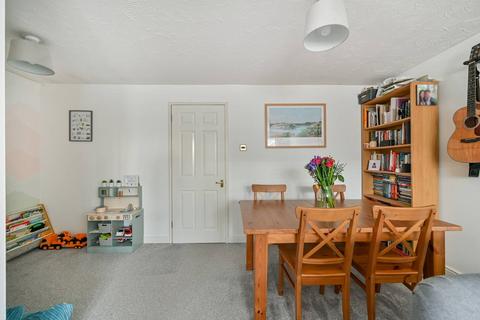 1 bedroom flat for sale, Donald Woods Gardens, Surbiton, KT5