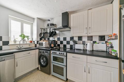 1 bedroom flat for sale, Donald Woods Gardens, Surbiton, KT5
