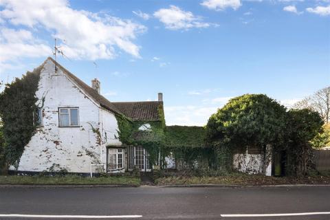 undefined, Main Street, Claypole, Newark