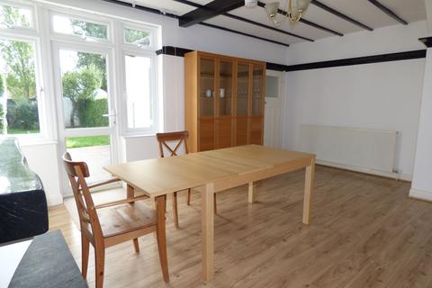 4 bedroom terraced house to rent, Queens Drive, West Acton, London