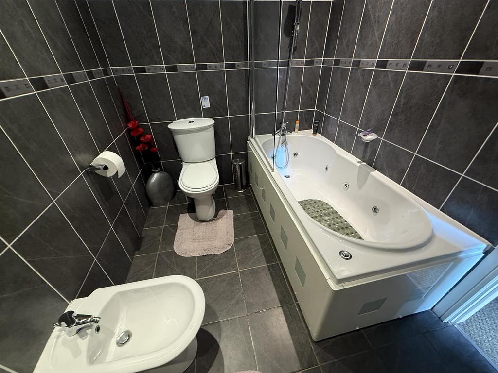 BATHROOM &amp; WC