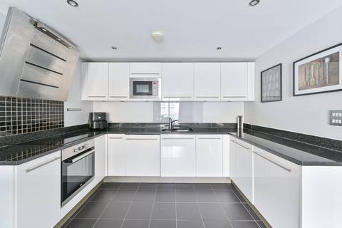 2 bedroom flat to rent, Argyll Road, Woolwich, London, SE18