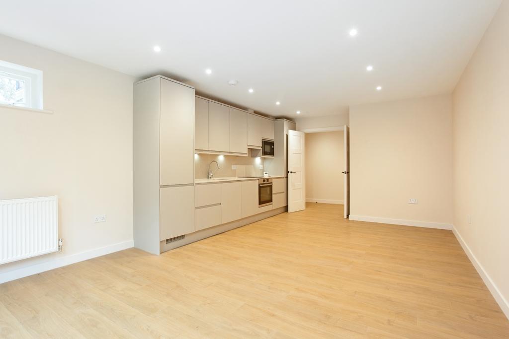 64371 Flat 2, 1 T...