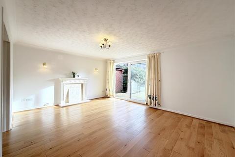 3 bedroom detached bungalow for sale, Bennett Drive, Warwick