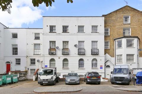 2 bedroom flat to rent, Tollington Park, London N4