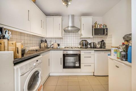 2 bedroom flat to rent, Tollington Park, London N4