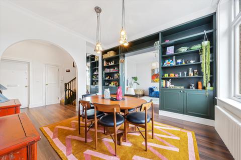 2 bedroom flat to rent, Fitzjohns Avenue, London NW3