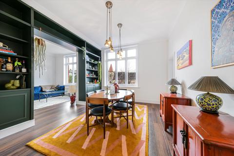 2 bedroom flat to rent, Fitzjohns Avenue, London NW3