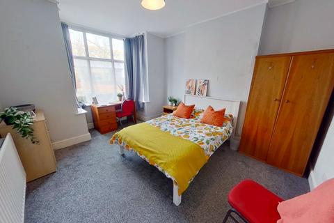 4 bedroom semi-detached house to rent, 1 Highfield Road, Nottingham