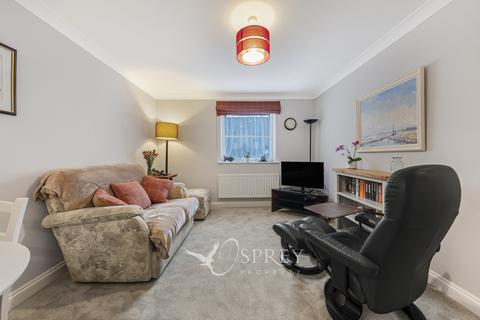 2 bedroom apartment for sale, Trent House, Oundle, Northamptonshire, PE8 PE8