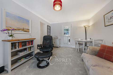 2 bedroom apartment for sale, Trent House, Oundle, Northamptonshire, PE8 PE8