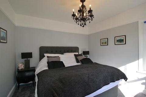 4 bedroom semi-detached house to rent, 242 West Malvern Road, Malvern