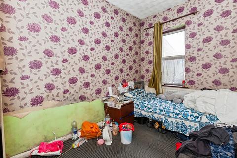 3 bedroom end of terrace house for sale, Colonial Road, Slough