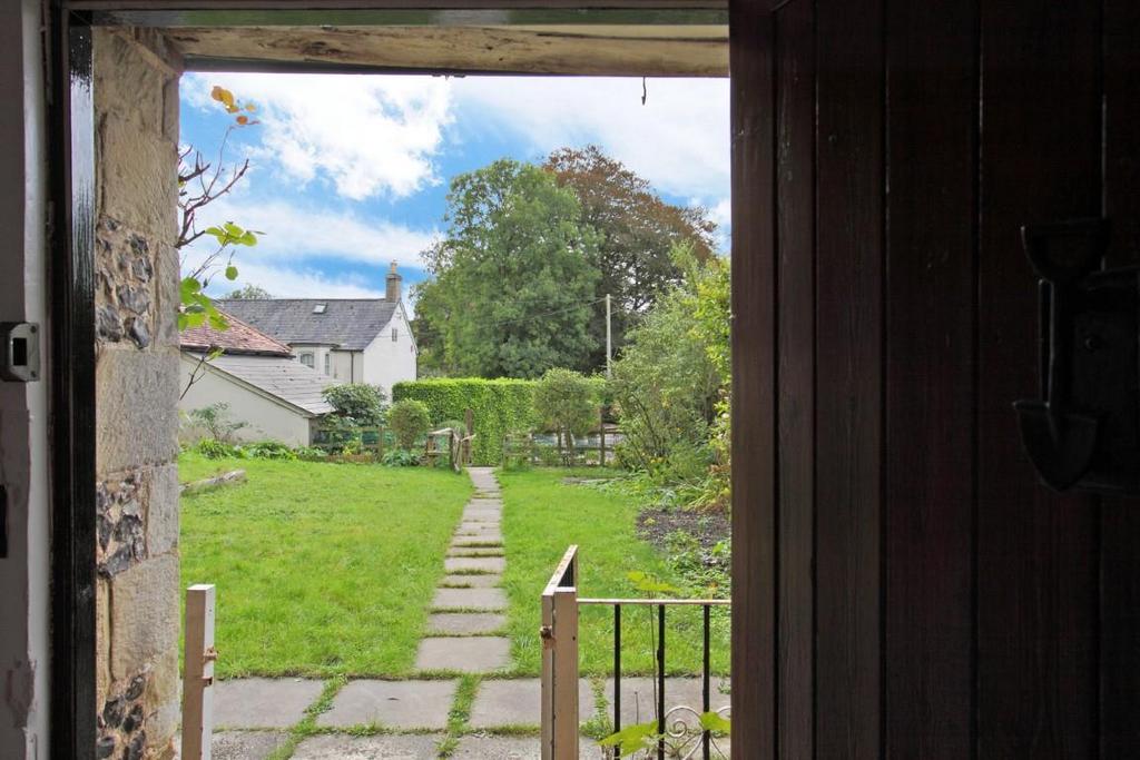 1 threeways cottage ph4.JPG