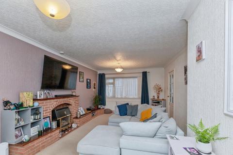 4 bedroom detached house for sale, Pells Close, Fleckney, Leicester