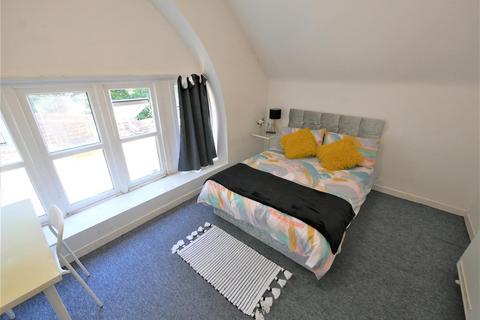 6 bedroom house share to rent, The Mount, Bournemouth, BH1