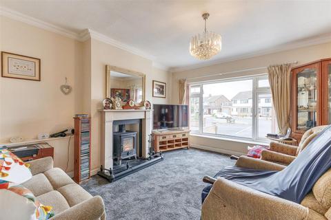 2 bedroom semi-detached bungalow for sale, Lindsey Avenue, Evesham WR11