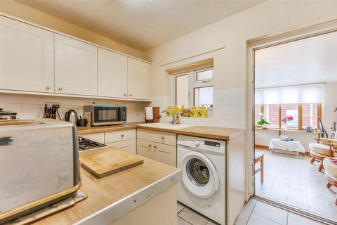 2 bedroom semi-detached bungalow for sale, Lindsey Avenue, Evesham WR11